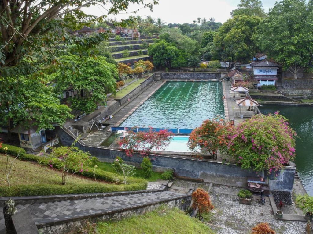 Villa Bale Seni Mataram Extérieur photo
