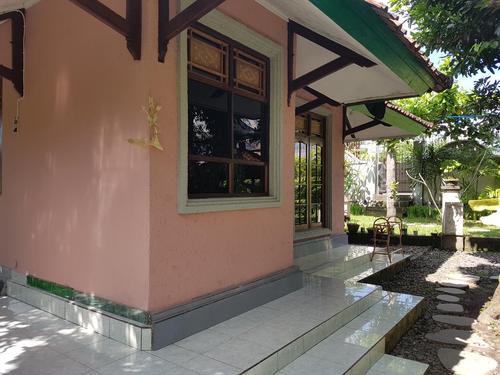 Villa Bale Seni Mataram Extérieur photo