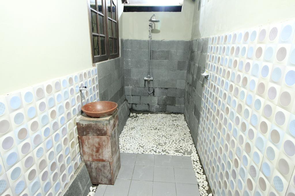 Villa Bale Seni Mataram Extérieur photo